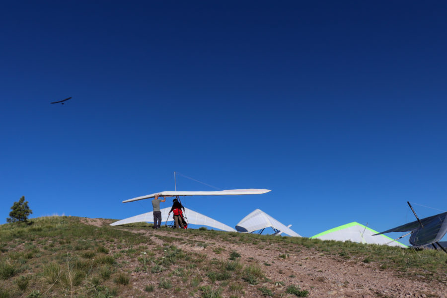 hang gliders at launch site